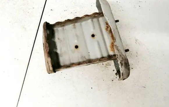 Toyota Yaris Front bumper mounting bracket 354020l436