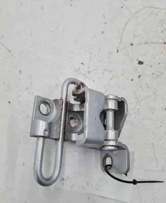 Volkswagen Golf Plus Rear door lower hinge