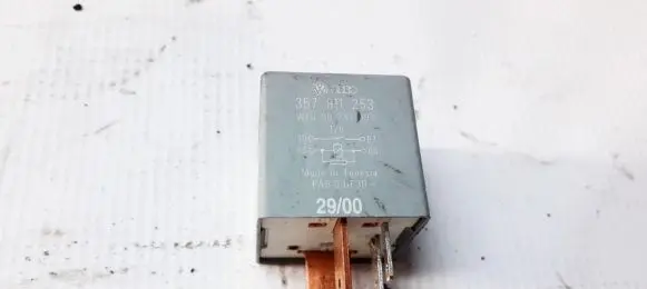 Skoda Octavia Mk1 (1U) Other relay 357911253