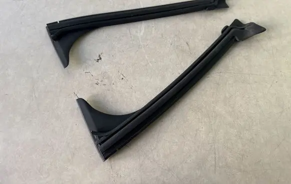BMW 4 G22 G23 G24 G26 Rear glass trim 7482712