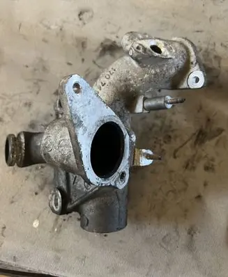 Nissan Qashqai EGR valve line/pipe/hose 170741R