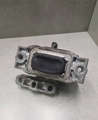 Engine mount bracket