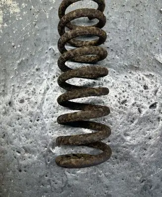 Mercedes-Benz E W210 Rear coil spring