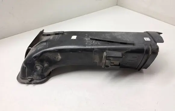 BMW 3 G20 G21 Air intake duct part 8635103