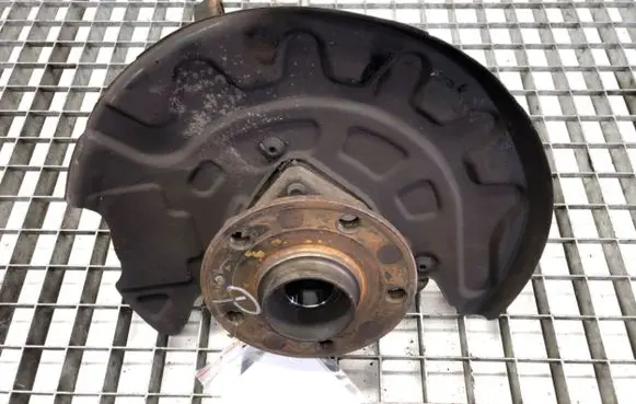 Volkswagen Golf VII Front wheel hub spindle knuckle