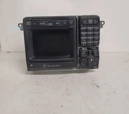 Mercedes-Benz S W220 Radio/CD/DVD/GPS head unit A2208270442 0044676 8638204257