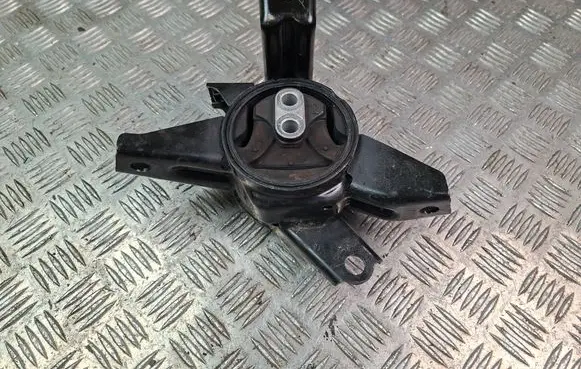 Hyundai Santa Fe Engine mount bracket 218342W000 21832P2350