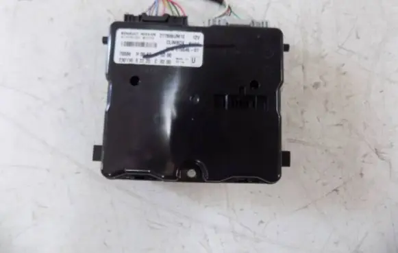 Nissan Qashqai J12 Air conditioner control unit module 277606UM1E