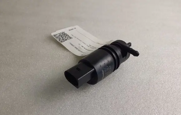 Porsche Panamera (970) Windscreen/windshield washer pump 3020175