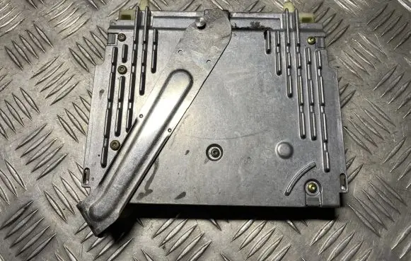 Volvo V70 Engine control unit/module 0281001801 17480189 86820