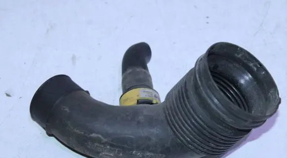 Fiat 500L Air intake duct part 51930688