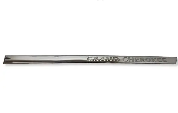 Jeep Grand Cherokee Front door trim (molding) 55079306AE