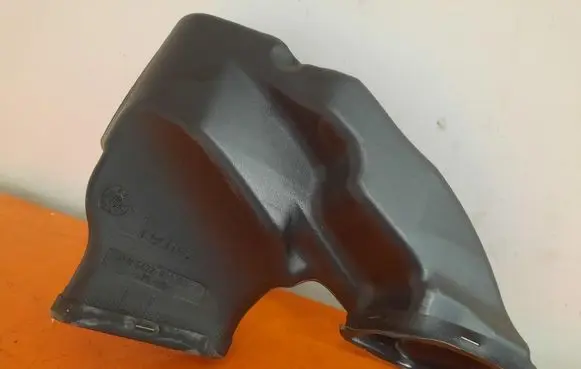 BMW 3 E46 Intake resonator 6422-8203882