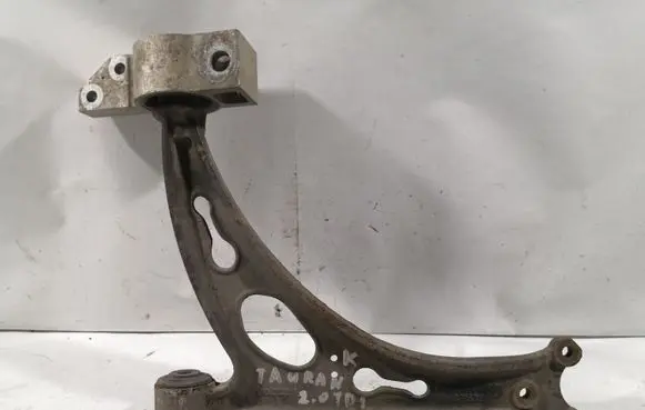Volkswagen Touran I Front lower control arm/wishbone 1K0407153G