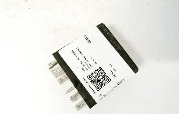 Seat Toledo II (1M) Other relay 4a0919471 3015kg00656800