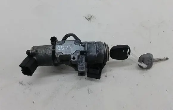 Toyota Avensis T250 Ignition lock