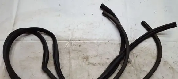 Mazda 2 Rubber seal rear door 