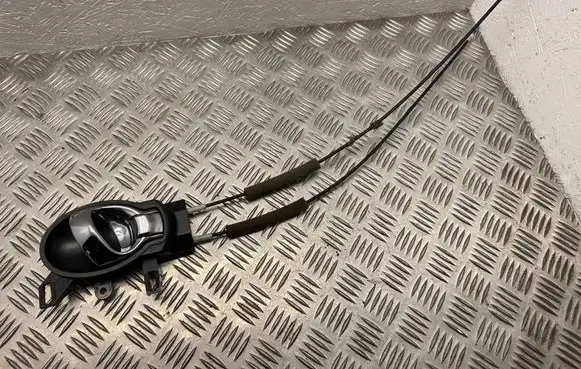 Nissan Juke I F15 Front door interior handle