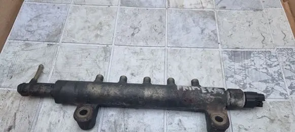 Nissan Primera Fuel main line pipe