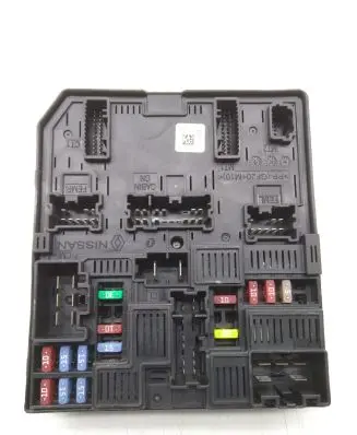 Nissan X-Trail T32 Fuse module 284B74CE0A