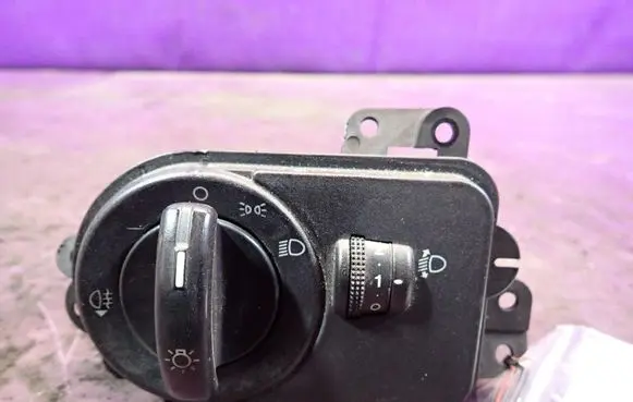 Ford Fiesta Light switch