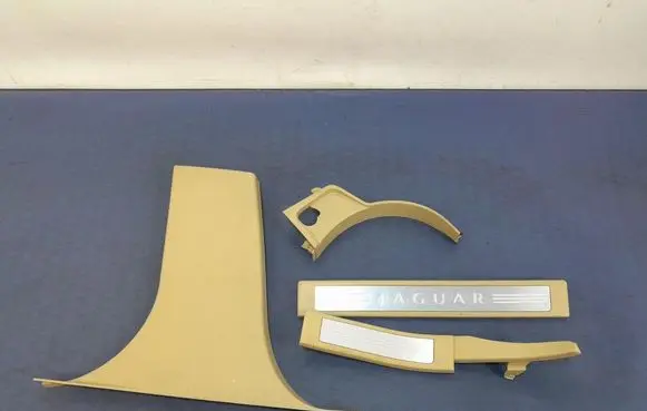 Jaguar XF X250 Other sill/pillar trim element 