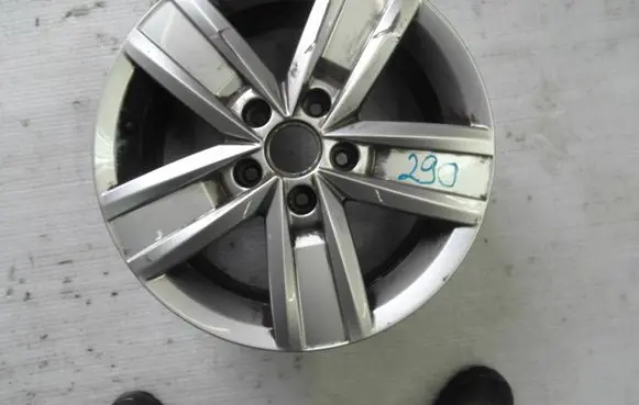 Volkswagen Multivan T5 R17 alloy rim 7E0601025P