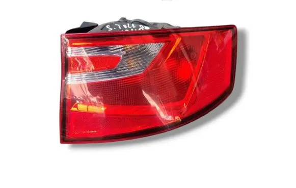Rear/tail lights