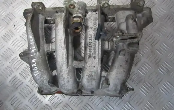 Opel Tigra A Intake manifold 90470229