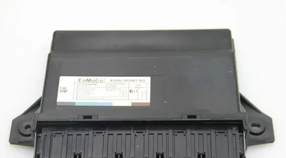 Ford Focus Comfort/convenience module AV6N19G481AG