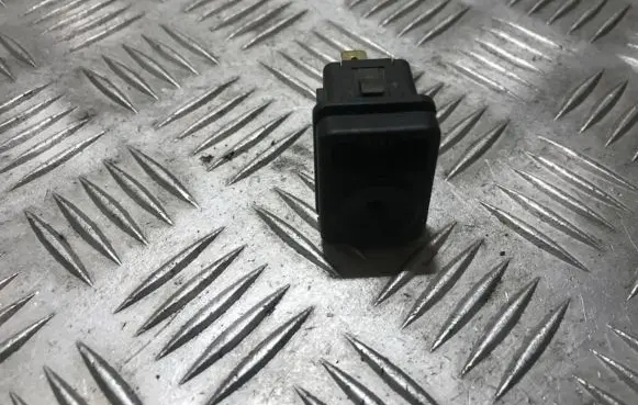 Ford Escort Windscreen/window heater switch 91ag18c621aa