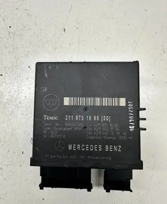 Mercedes-Benz E W211 Tailgate/trunk control unit/module 2118701685 A2118701685 A2118701785