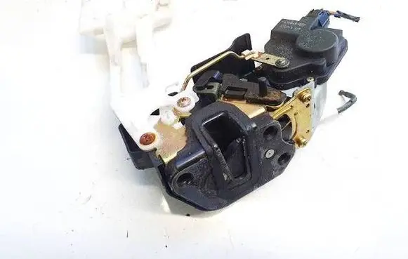 Hyundai Santa Fe Rear door lock 