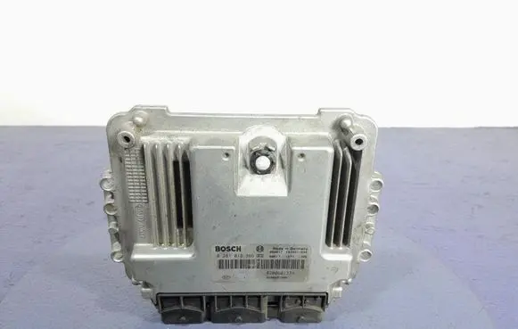 Renault Megane II Engine control unit/module ECU 8200601334