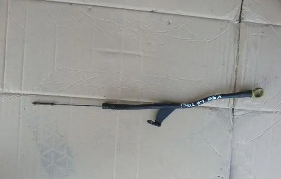 Volvo V50 Oil level dip stick 