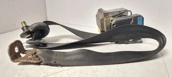 Skoda Fabia Mk1 (6Y) Front seatbelt 00064577