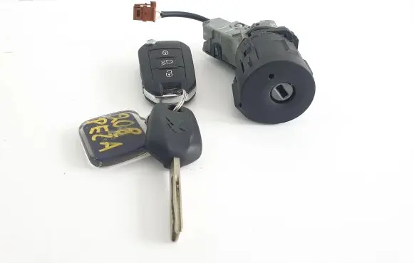 Peugeot 208 Ignition lock 9663123380