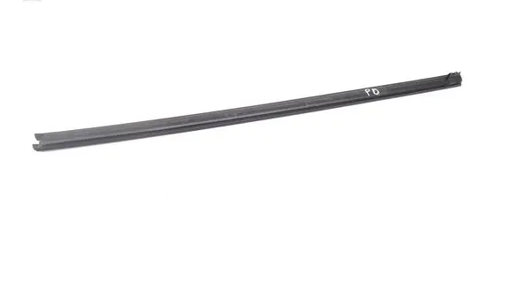 Mini Cooper Countryman R60 Door glass trim 