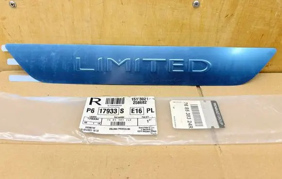 Renault Captur Foot area side trim 768538324R
