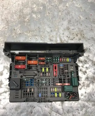 BMW 1 E81 E87 Fuse module 9119446
