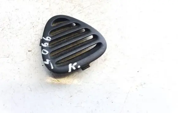 Peugeot 406 Dash center air vent grill 9616470077