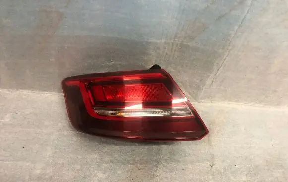 Rear/tail lights