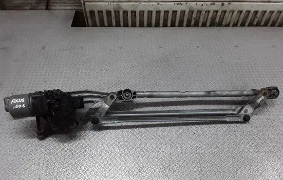 Ford Focus Front wiper linkage and motor 4M5117504AC