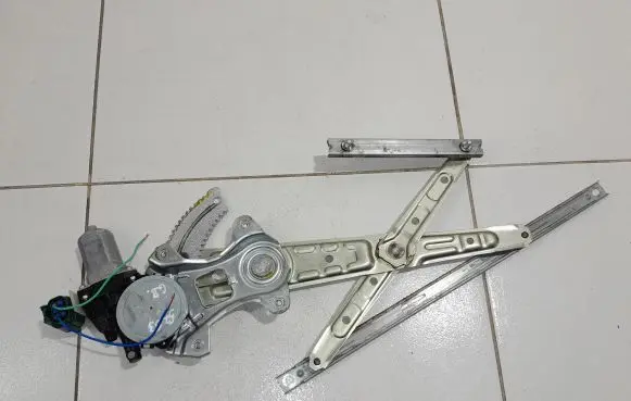 Nissan Murano Z51 Rear door window regulator with motor 827301BA0A 2621004650