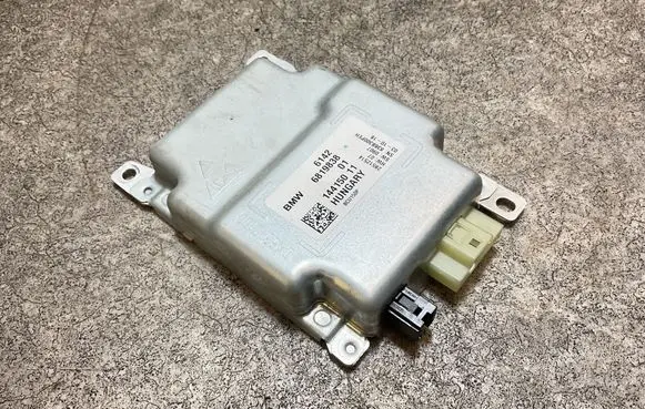 BMW 5 G30 G31 G38 Battery control module 6819838 6T42 BCU150P