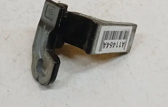 Volvo V40 Rear door lower hinge