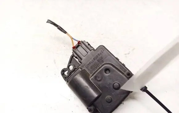 Dodge Magnum Air flap motor/actuator 05061099AA