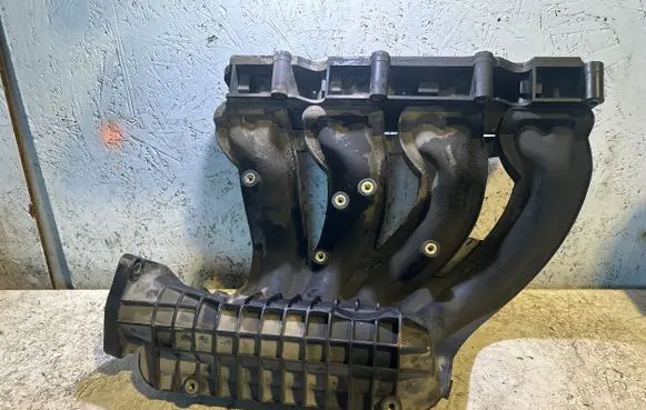 Mercedes-Benz E W211 Intake manifold A611090