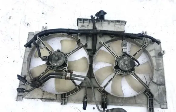 Mazda 6 Radiator cooling fan shroud