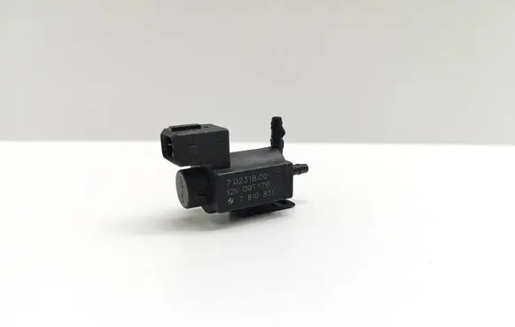 BMW 5 E60 E61 Turbo solenoid valve 702318 70231800 7810831